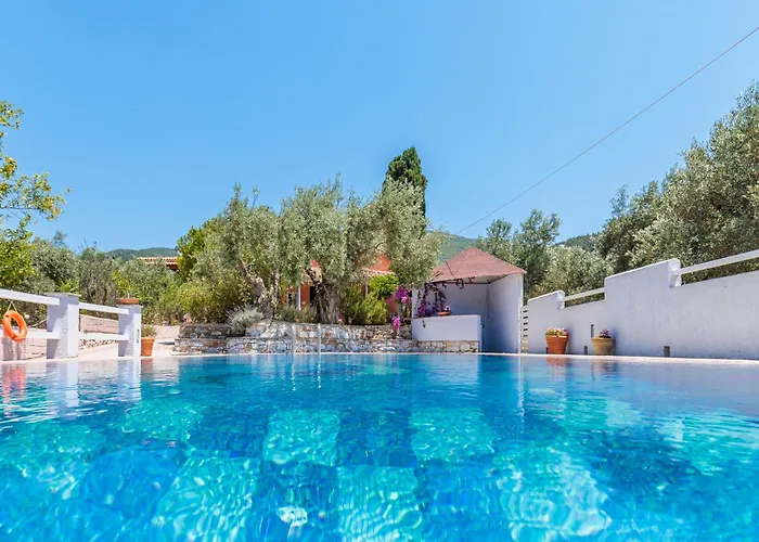 Aretousa Studios & Apartments